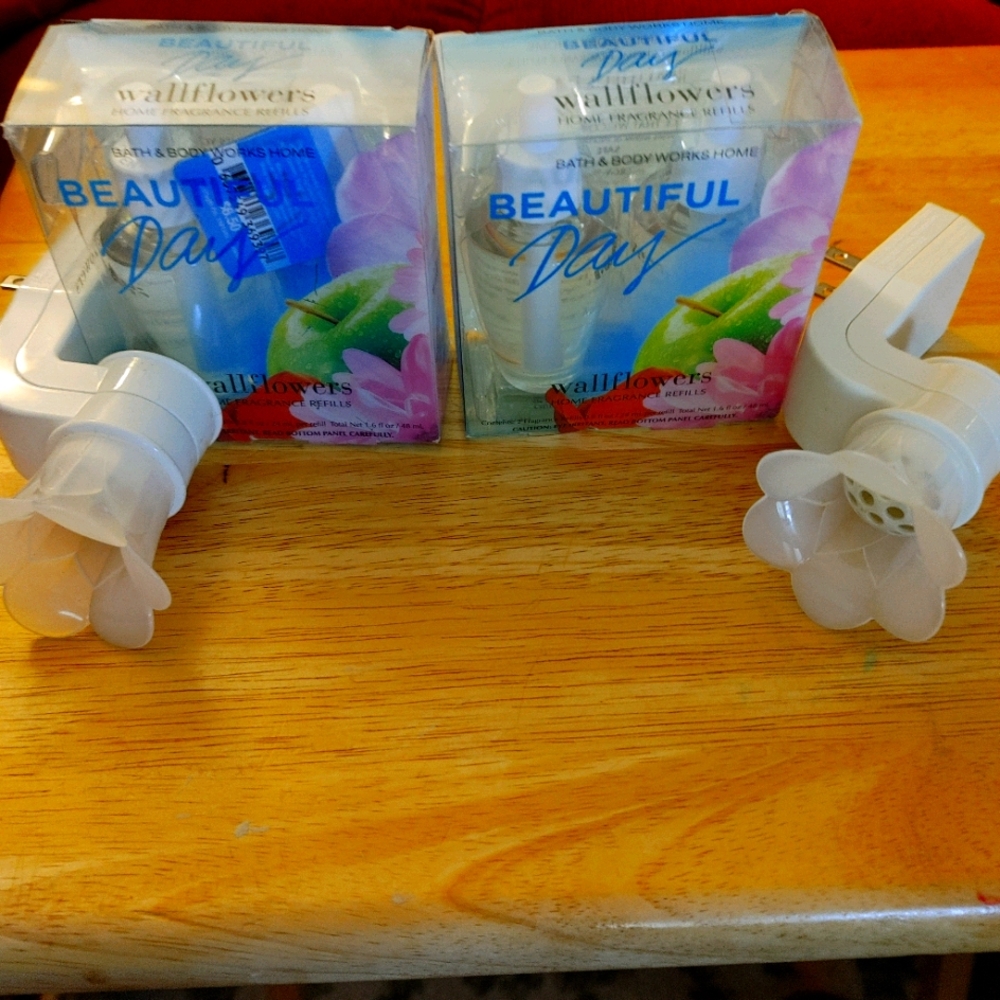Bath and body works wallflowers and refills